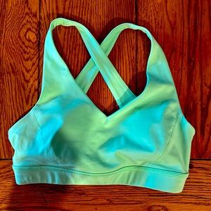 Lululemon Envital sports bra pistachio green size 6